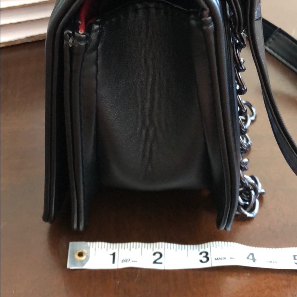 Black Handbag - Picture 7 of 7